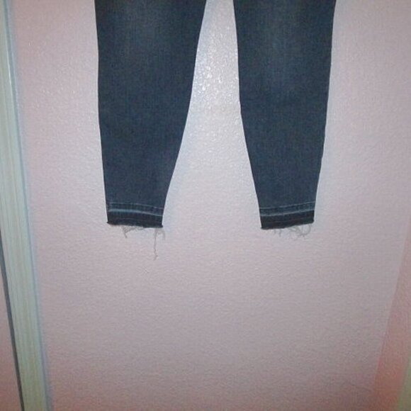 Spanx Ankle Legging Jeans Size M Pockets Pull On Stretch Distressed 20203R EUC - Picture 10 of 12